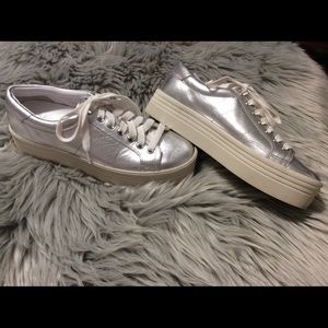 Women’s supper cute thick sole tennis shoe…